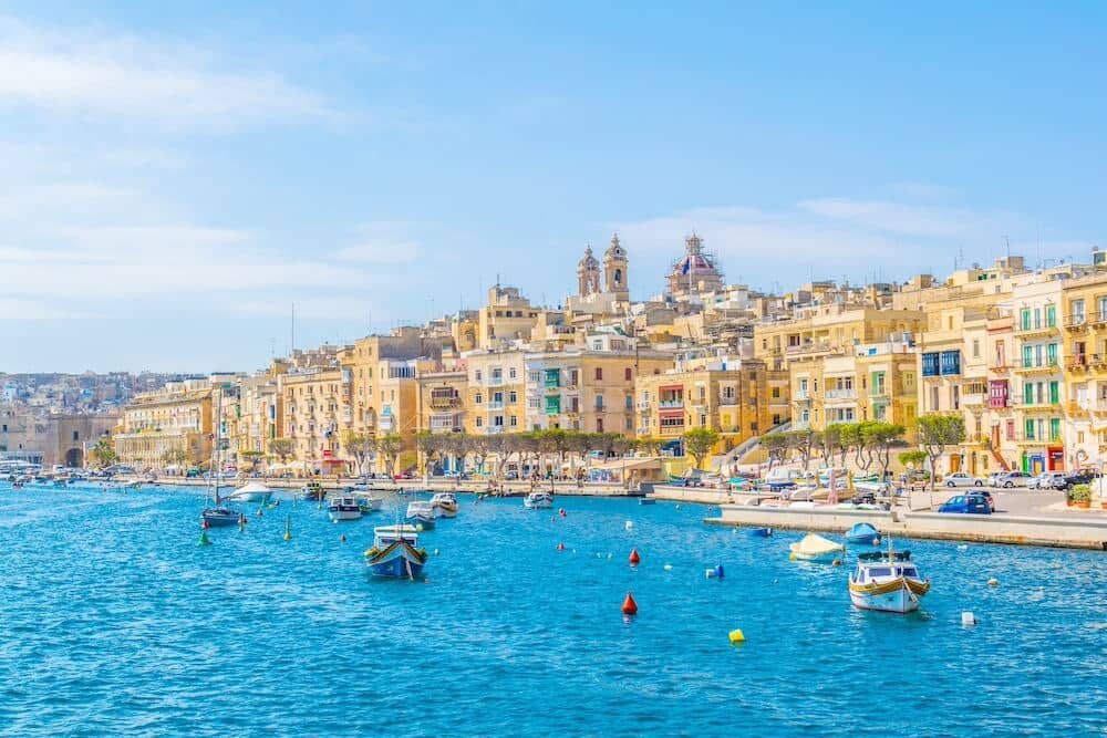 Qatar Airways returns to Malta