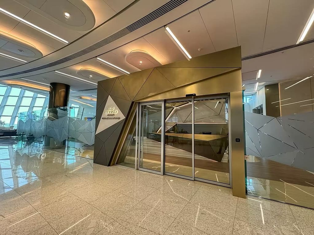 Etihad Airways US Preclearance Lounge entry