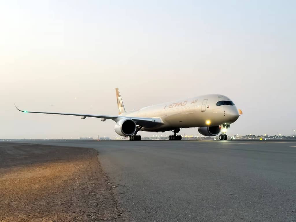 Etihad adds sixth A350 to fleet