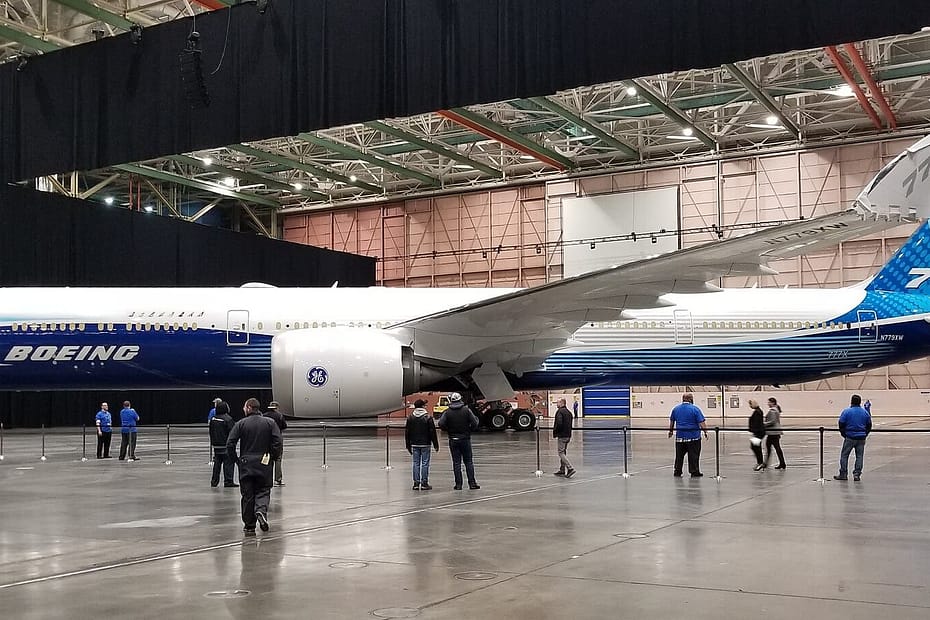 Emirates fleet plans include orders for 777X
